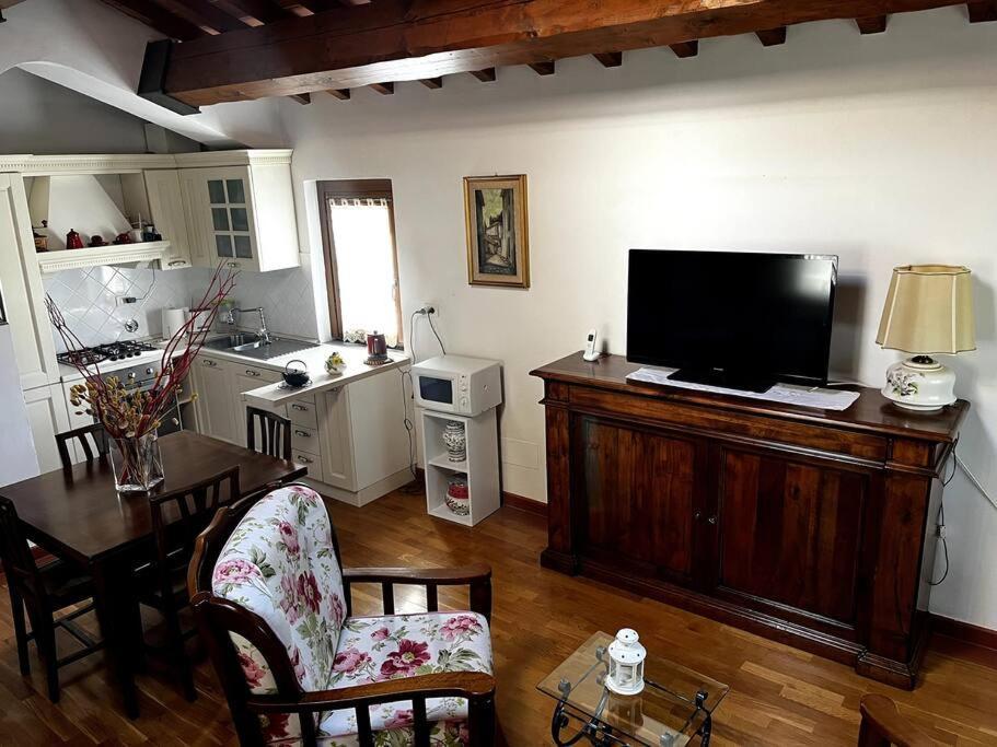 Charming Townhouse With Garden Apartment Impruneta Bagian luar foto